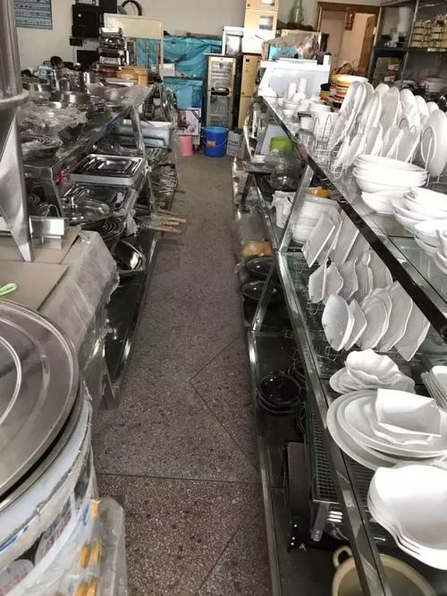 (點擊可查看大圖)熱氣烘爐,蒸飯柜,開水器部分產品展示(點擊可查看