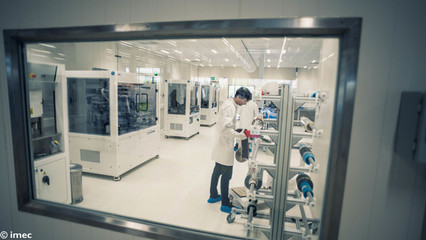 IMEC突破固態(tài)電池瓶頸 新型電解質(zhì)實(shí)現(xiàn)2小時(shí)快充，推動(dòng)電子專用材料革命